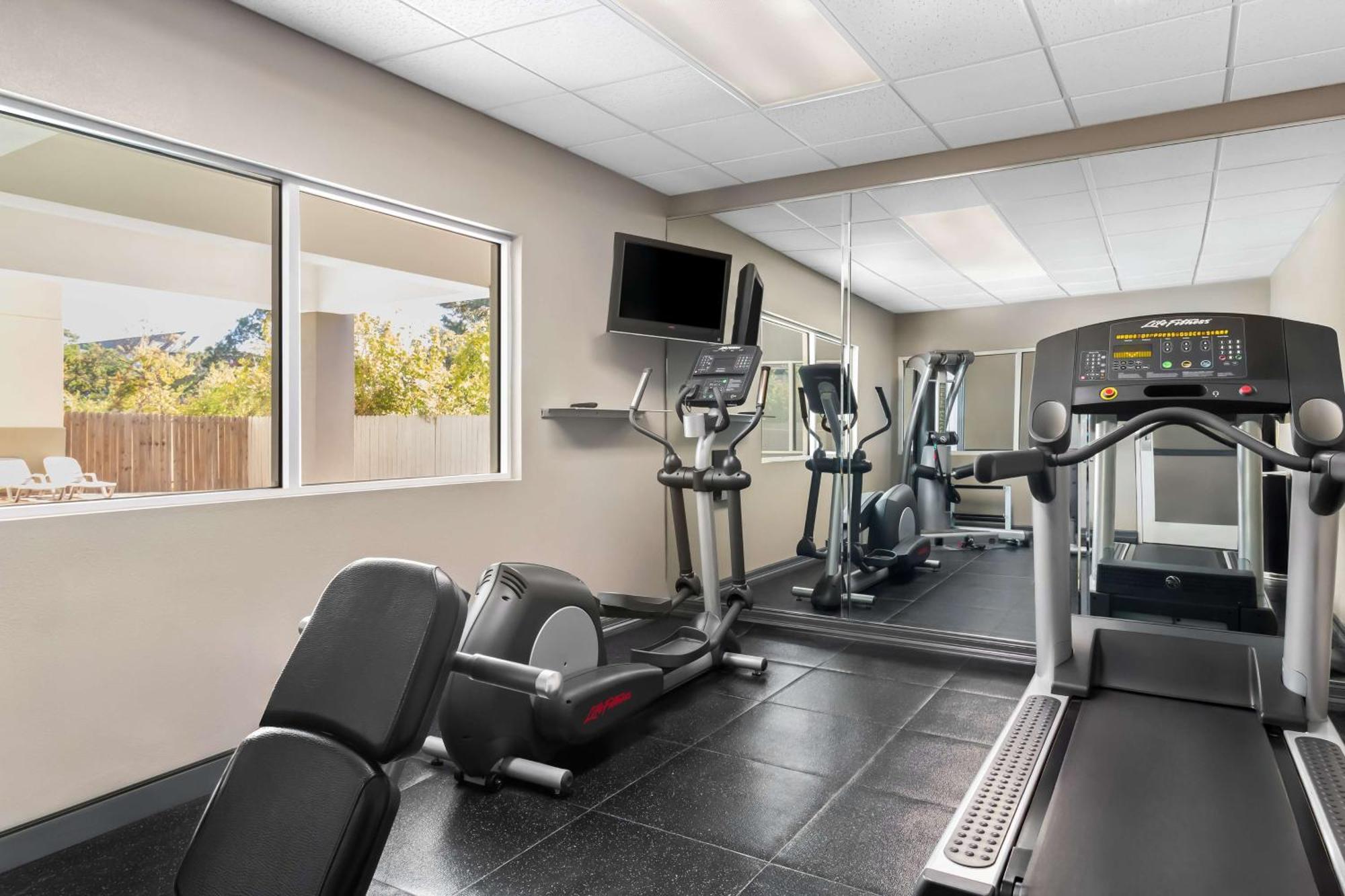 יוסטון Sonesta Essential Iah Airport Jfk Boulevard - Newly Renovated מראה חיצוני תמונה